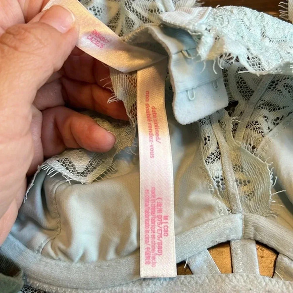 PINK Victoria's Secret Light Blue Lace Date Unlined Wired Bra Bralette M Sexy - Picture 4 of 4